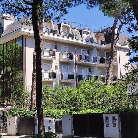 Hotel Arlecchino Milano Marittima Esterno foto
