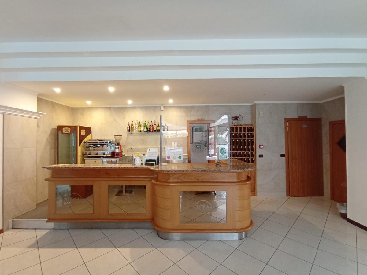 Hotel Arlecchino Milano Marittima Esterno foto