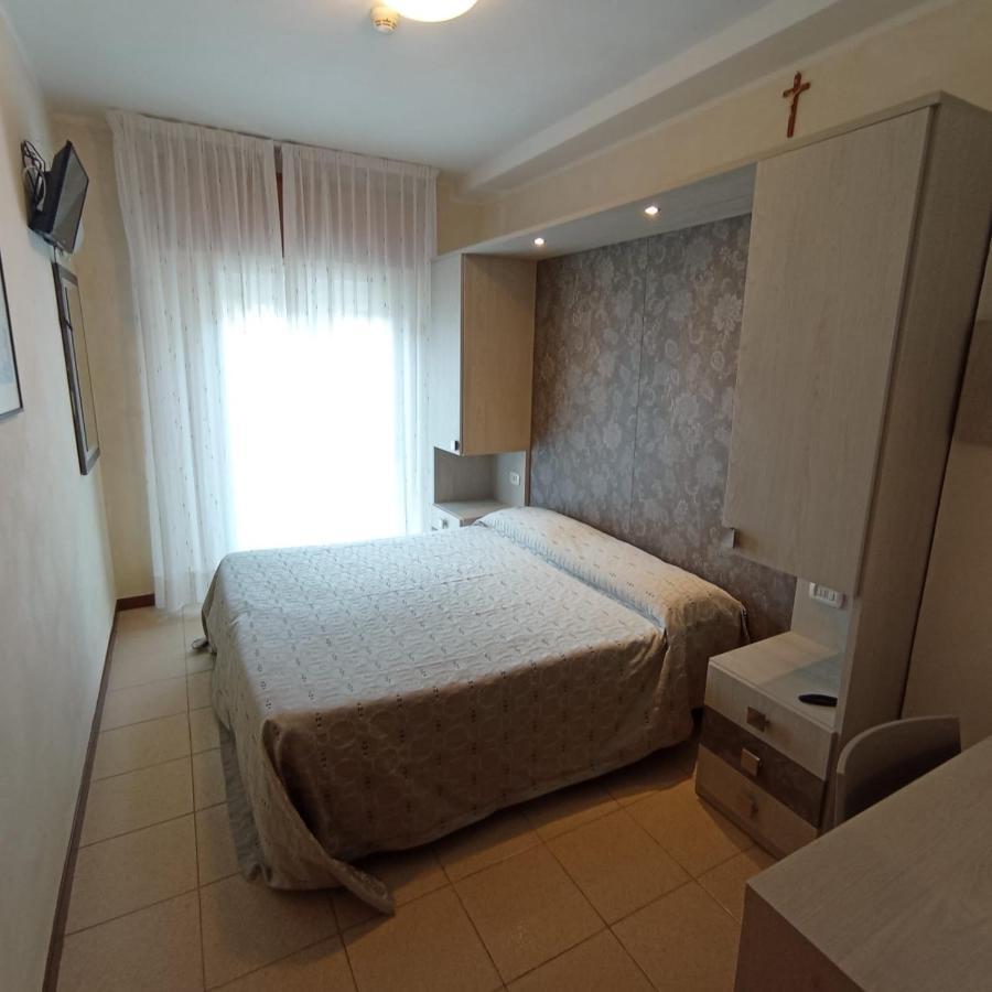 Hotel Arlecchino Milano Marittima Esterno foto