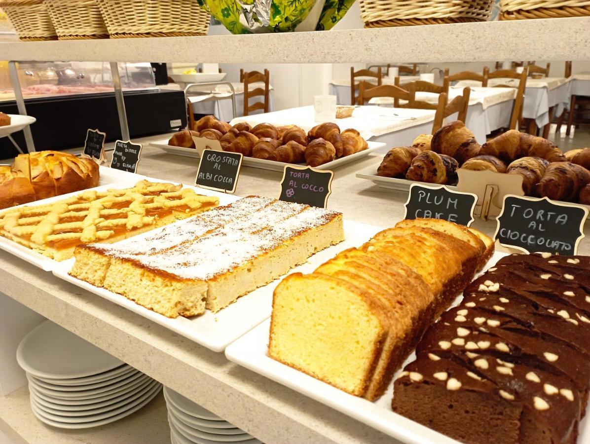 Hotel Arlecchino Milano Marittima Esterno foto
