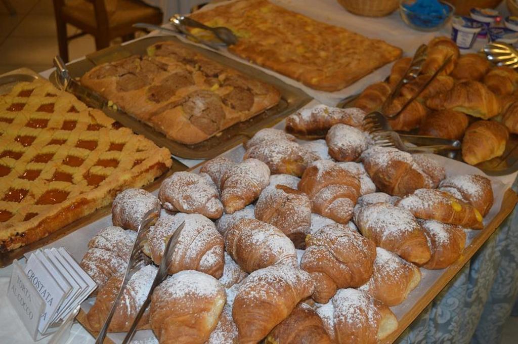 Hotel Arlecchino Milano Marittima Esterno foto