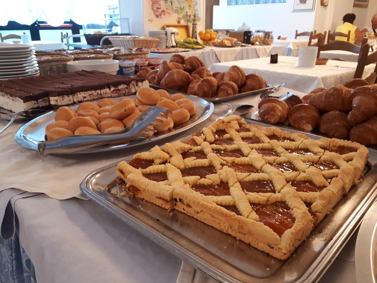 Hotel Arlecchino Milano Marittima Esterno foto