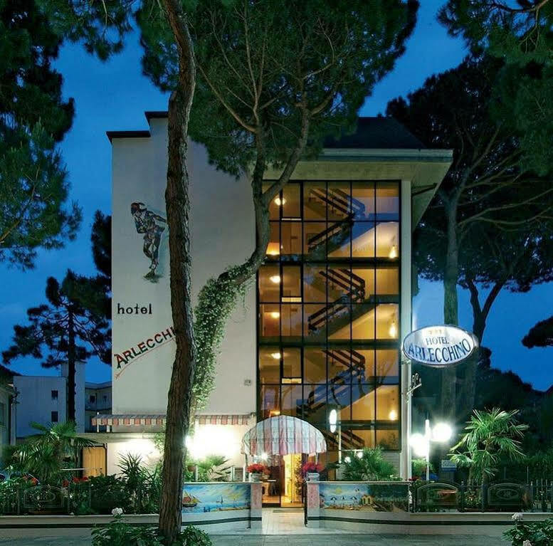 Hotel Arlecchino Milano Marittima Esterno foto