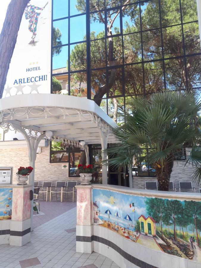 Hotel Arlecchino Milano Marittima Esterno foto